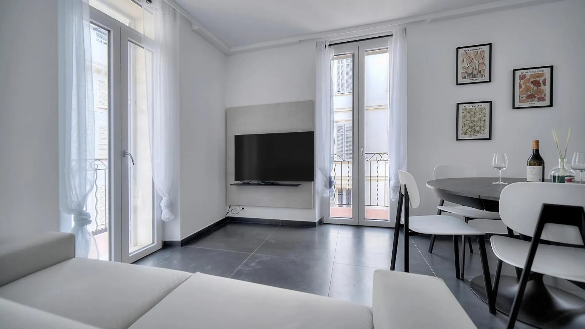 Grand 2 Pieces Moderne Carre D Or A1B205 Apartment Cannes
