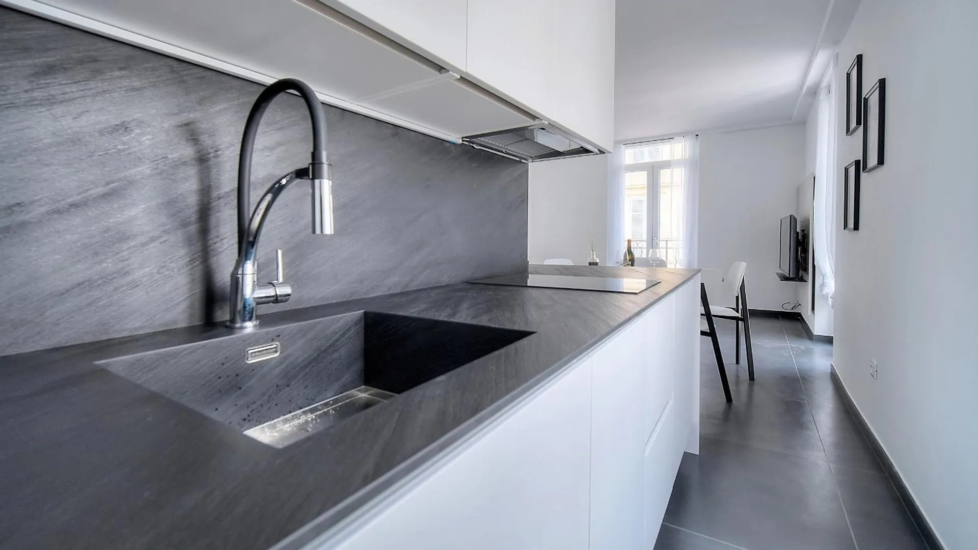 Grand 2 Pieces Moderne Carre D Or A1B205 Apartment Cannes
