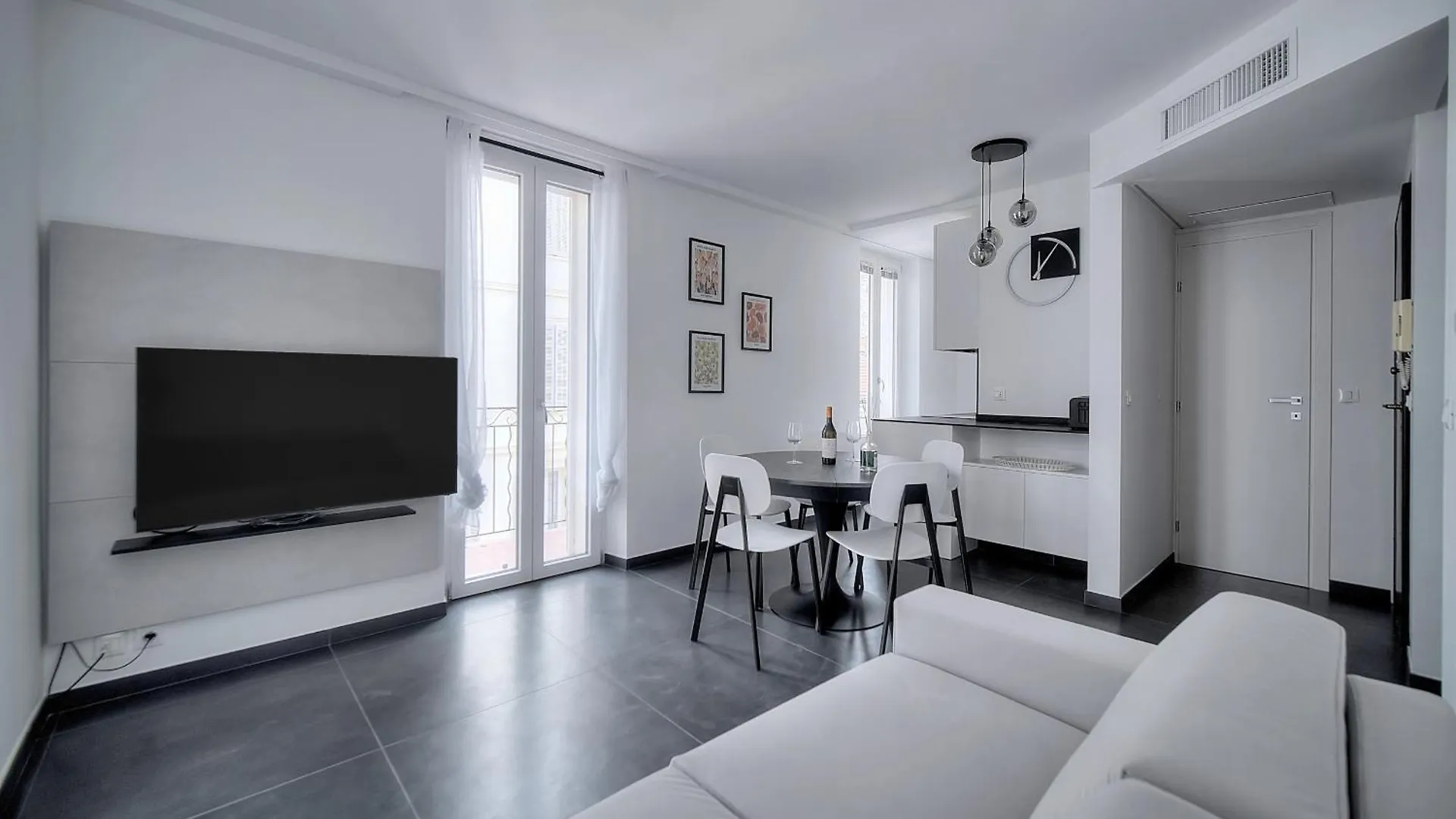 Grand 2 Pieces Moderne Carre D Or A1B205 Apartment Cannes
