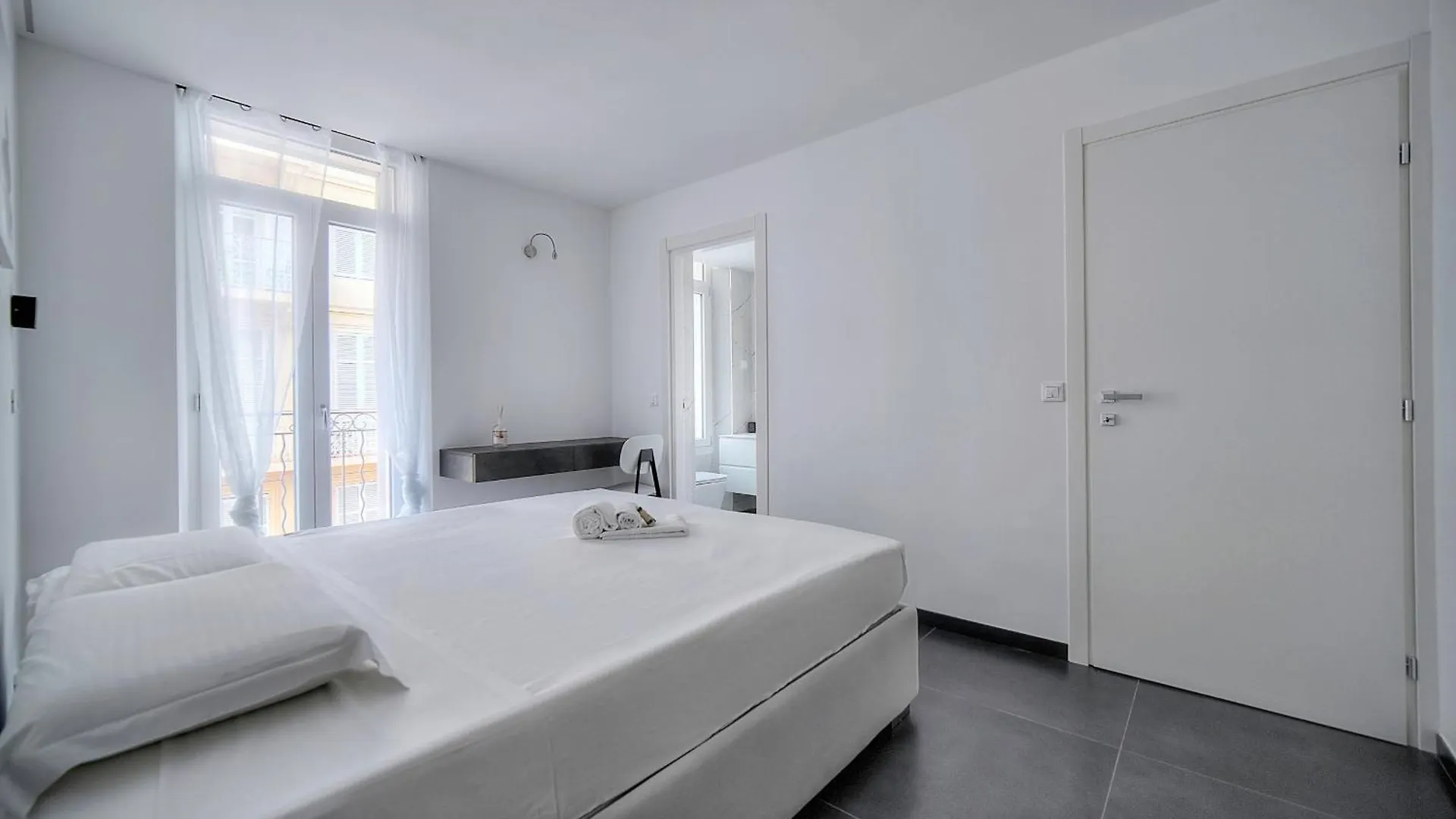 דירות קאן Grand 2 Pieces Moderne Carre D Or A1B205