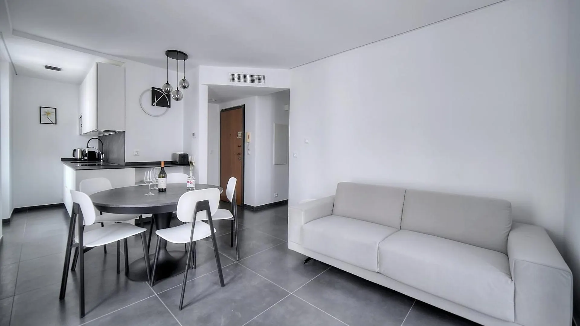 דירות קאן Grand 2 Pieces Moderne Carre D Or A1B205 0*,